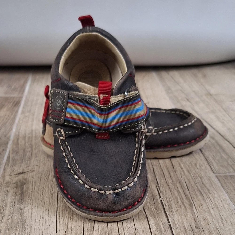 Srride Rite Dane Children's Leather Moccasins with Colorful Strap Sz. 8.5
